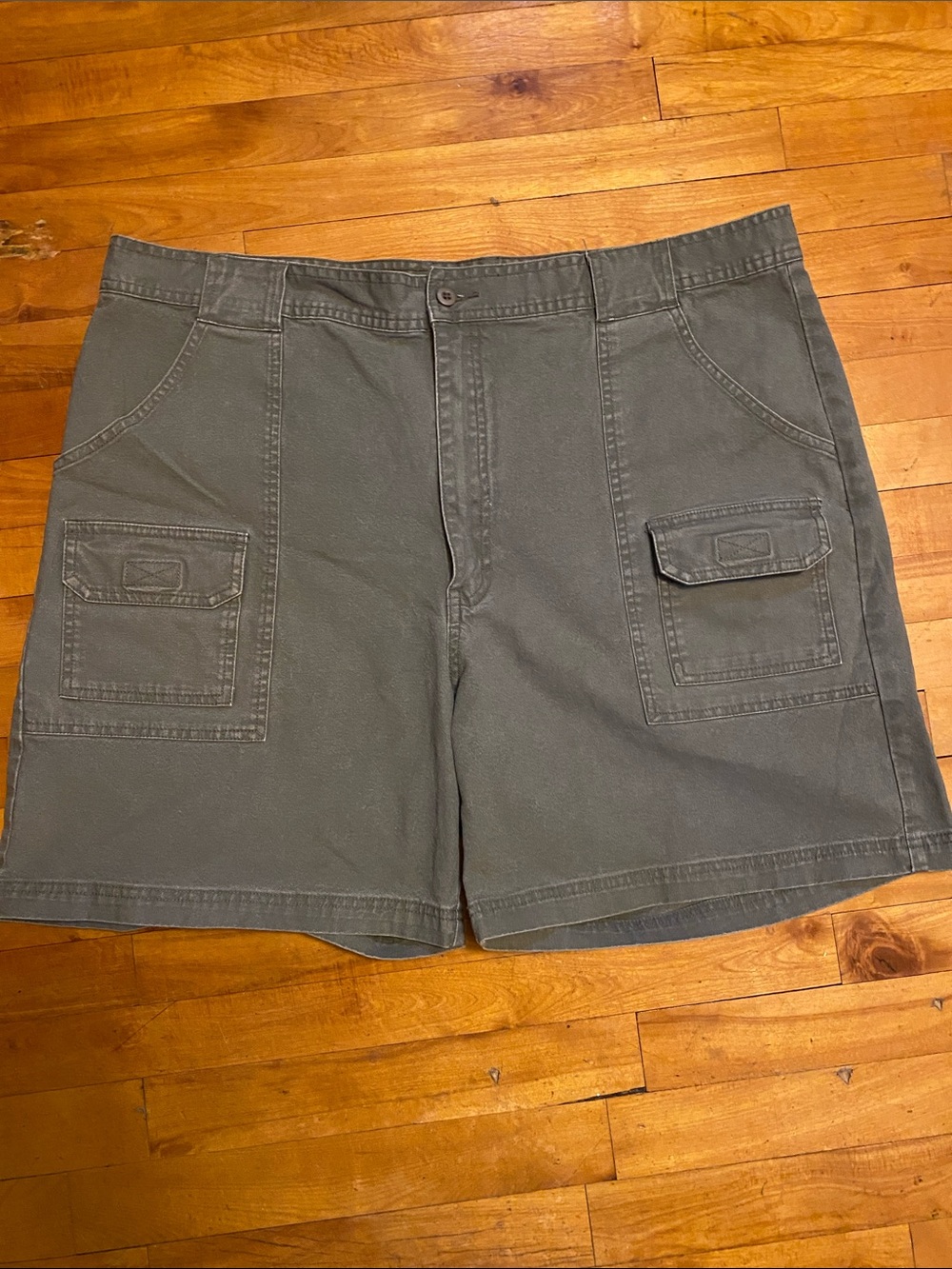 Cabela's Men's Cargo Shorts in Olive